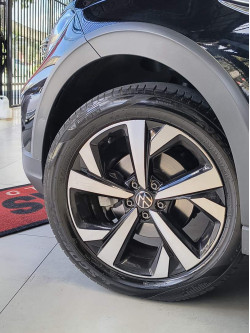 VOLKSWAGEN Nivus 1.0 4P FLEX 200 TSI HIGHLINE TURBO AUTOMÁTICO