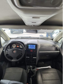 FIAT Idea 1.8 4P ELX FLEX