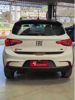FIAT Argo 1.3 4P FLEX FIREFLY TREKKING AUTOMÁTICO CVT