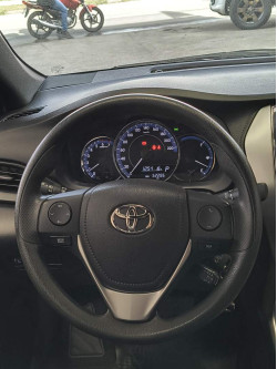 TOYOTA Yaris Hatch 1.5 16V 4P FLEX XL MULTIDRIVE AUTOMÁTICO CVT