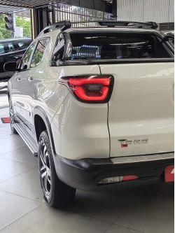 FIAT Toro 2.0 16V 4P 4WD FREEDOM TURBO DIESEL  AUTOMÁTICO