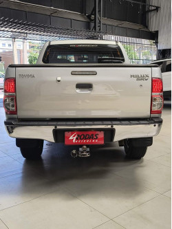 TOYOTA Hilux Caminhonete 3.0 4P 4X4 SRV TURBO DIESEL CABINE DUPLA