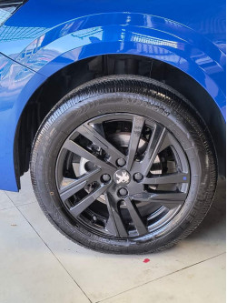 PEUGEOT 208 1.0 4P FLEX FIREFLY STYLE