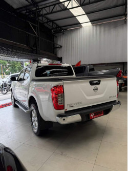NISSAN Frontier 2.3 16V LE 4X4 CABINE DUPLA BI-TURBO DIESEL AUTOMÁTICO