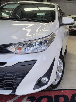 TOYOTA Yaris Hatch 1.5 16V 4P FLEX XL MULTIDRIVE AUTOMÁTICO CVT