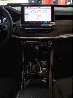 JEEP Commander 2.0 16V 4P TD380 OVERLAND TURBO DIESEL AUTOMÁTICO