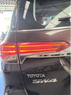 TOYOTA Hilux SW4 2.8 4P SRX 4X4 DIAMOND 7 LUGARES TURBO DIESEL AUTOMÁTICO