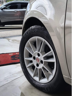 FIAT Idea 1.8 4P ELX FLEX