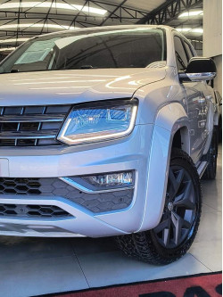 VOLKSWAGEN Amarok 3.0 V6 CABINE DUPLA HIGHLINE 4X4 TURBO INTERCOOLER AUTOMÁTICO