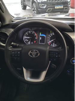 TOYOTA Hilux Caminhonete 2.8 16V SRX 4X4 TURBO DIESEL CABINE DUPLA AUTOMÁTICO