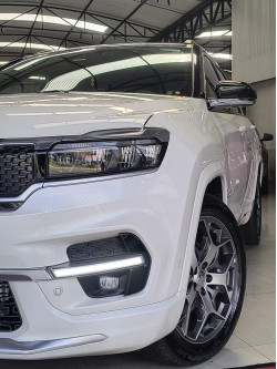 JEEP Commander 1.3 16V 4P FLEX T270 OVERLAND TURBO AUTOMÁTICO