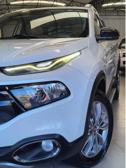 FIAT Toro 2.0 16V 4P VOLCANO 4WD TURBO DIESEL AUTOMÁTICO