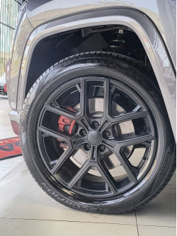 JEEP Commander 2.0 16V 4P HURRICANE 4 TURBO BLACKHAWK AUTOMÁTICO AT9