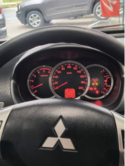 MITSUBISHI Pajero Dakar 3.2 16V 4P HPE S 4X4 TURBO DIESEL INTECOOLER 7 LUGARES AUTOMÁTICO