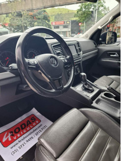 VOLKSWAGEN Amarok 3.0 V6 CABINE DUPLA HIGHLINE 4X4 TURBO INTERCOOLER AUTOMÁTICO
