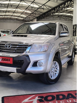 TOYOTA Hilux Caminhonete 3.0 4P 4X4 SRV TURBO DIESEL CABINE DUPLA