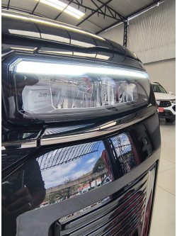 JEEP Commander 2.0 16V 4P HURRICANE 4 TURBO BLACKHAWK AUTOMÁTICO AT9