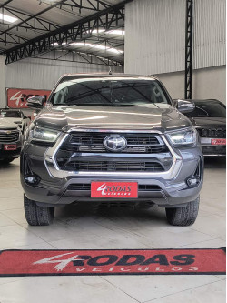 TOYOTA Hilux Caminhonete 2.8 16V SRX 4X4 TURBO DIESEL CABINE DUPLA AUTOMÁTICO