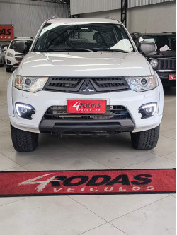 MITSUBISHI Pajero Dakar 3.2 16V 4P HPE S 4X4 TURBO DIESEL INTECOOLER 7 LUGARES AUTOMÁTICO