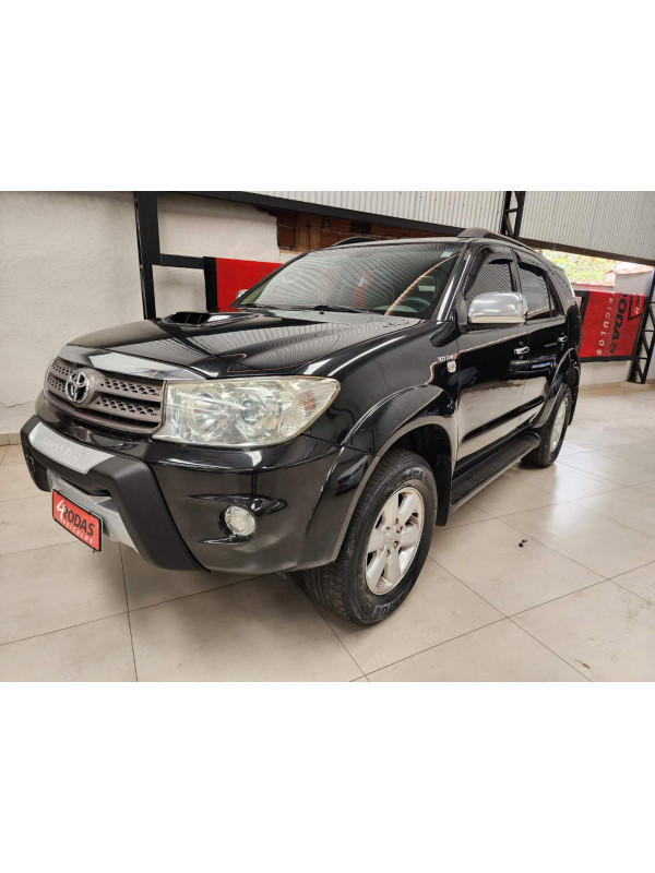 Hilux SW4 3.0 16V 4P SRV 4X4 7 LUGARES TURBO DIESEL AUTOMÁTICO