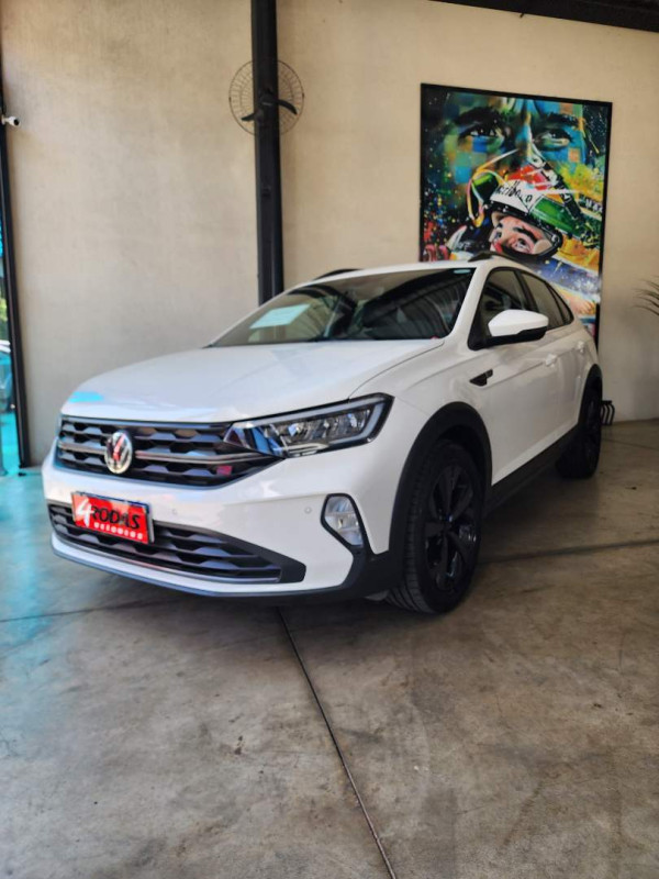 VOLKSWAGEN Nivus 1.0 4P FLEX 200 TSI HIGHLINE TURBO AUTOMÁTICO