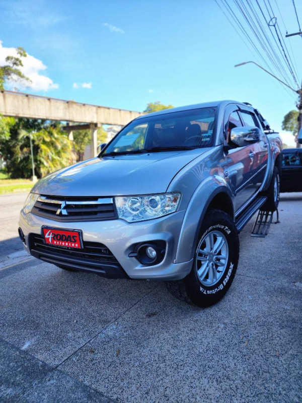 L 200 Triton 3.2 16V HPE 4X4 CABINE DUPLA TURBO DIESEL INTERCOOLER