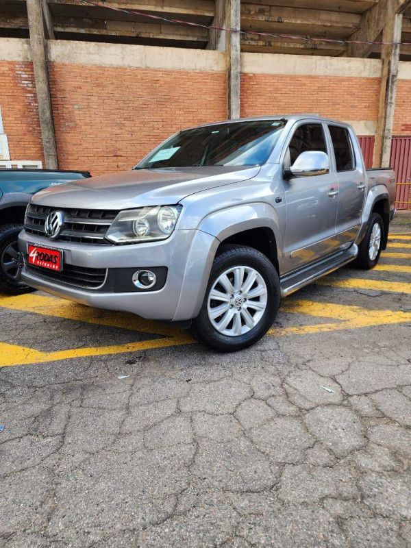 Amarok 2.0 16V 4X4 CABINE DUPLA HIGHLINE TURBO INTERCOOLER AUTOMÁTICO