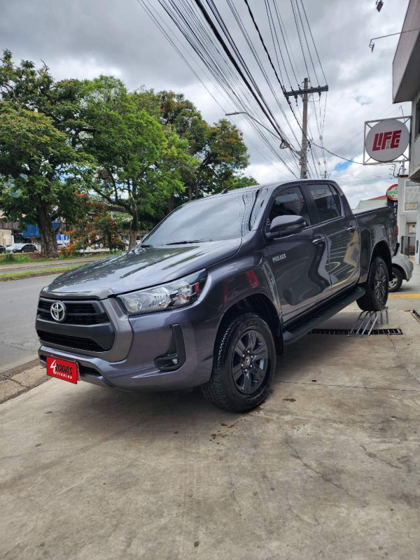 Hilux Caminhonete 2.8 16V 4P SR 4X4 DIESEL CABINE DUPLA AUTOMÁTICO