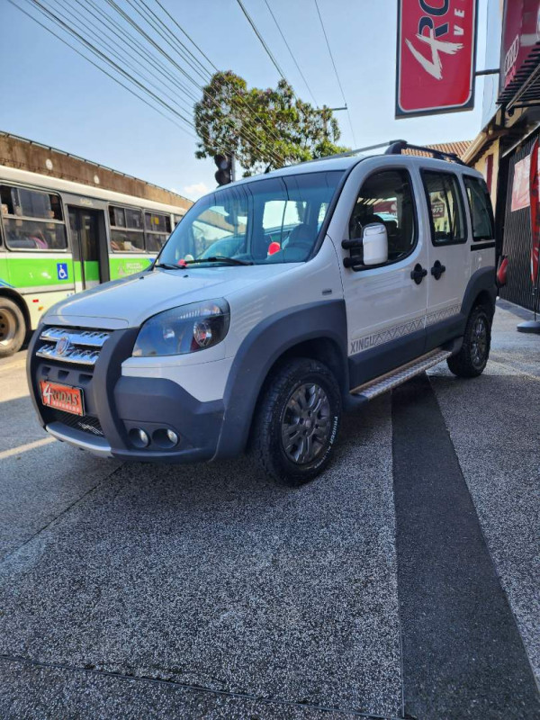 Doblo 1.8 4P FLEX ADVENTURE LOCKER 6 LUGARES