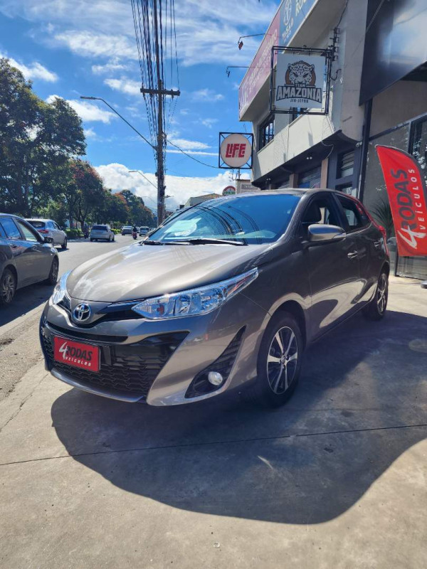Yaris Hatch 1.5 16V 4P FLEX XS CONNECT MULTIDRIVE AUTOMÁTICO CVT