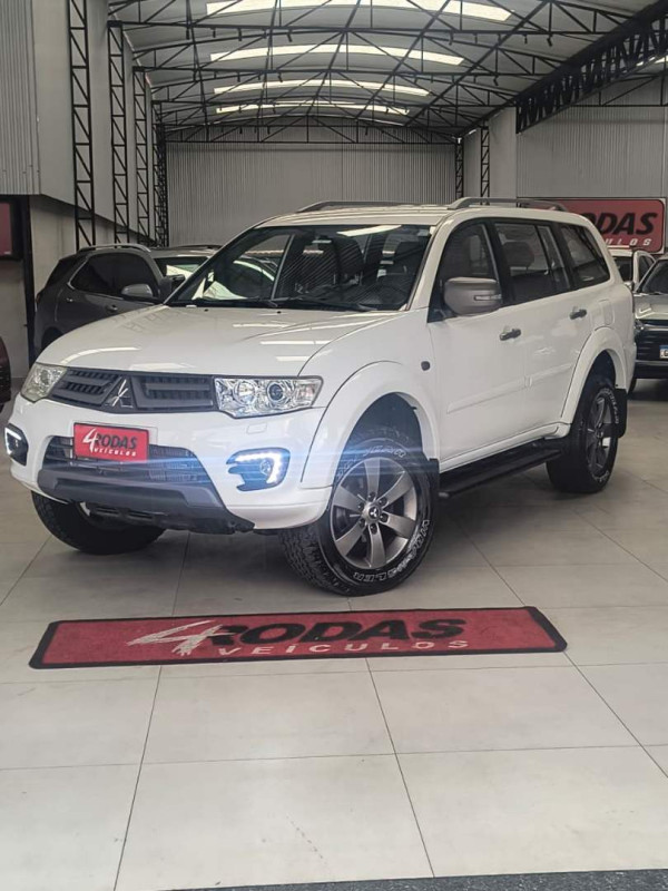 Pajero Dakar 3.2 16V 4P HPE S 4X4 TURBO DIESEL INTECOOLER 7 LUGARES AUTOMÁTICO