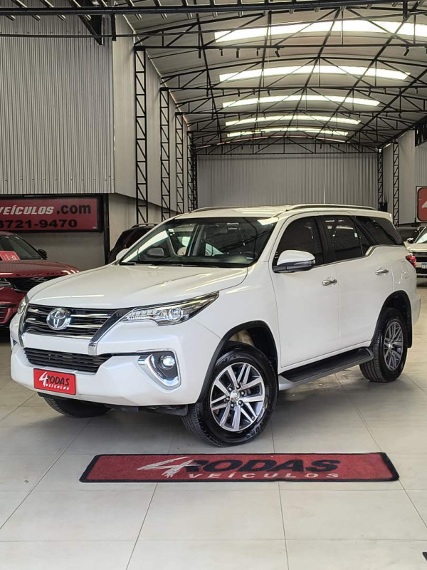 Hilux SW4 2.8 16V 4P SRX 4X4 7 LUGARES TURBO DIESEL AUTOMÁTICO