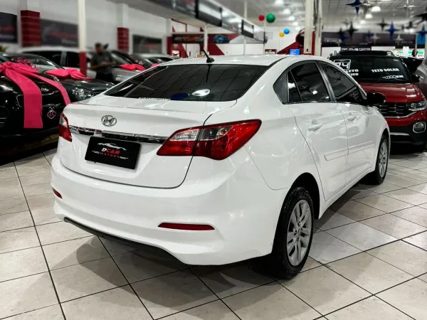 HYUNDAI HB20S 1.0 COMFORT PLUS 12V HYUNDAI HB20S 1.0 COMFORT PLUS 12V