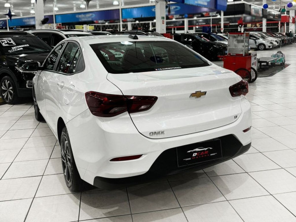 CHEVROLET ONIX 1.0 PLUS LT CHEVROLET ONIX 1.0 PLUS LT