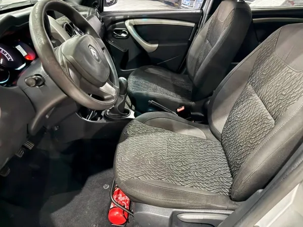 RENAULT Duster 1.6 EXPRESSION 4X2 16V RENAULT Duster 1.6 EXPRESSION 4X2 16V