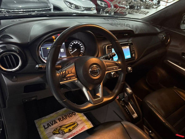 NISSAN Kicks 1.6 16V SL NISSAN Kicks 1.6 16V SL