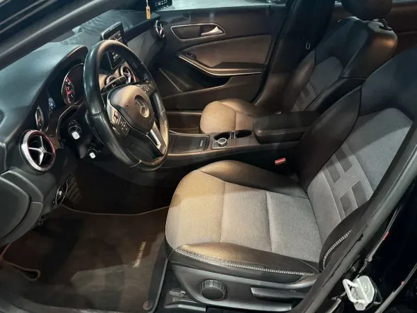 MERCEDES-BENZ GLA 200 1.6 CGI ADVANCE 16V TURBO MERCEDES-BENZ GLA 200 1.6 CGI ADVANCE 16V TURBO