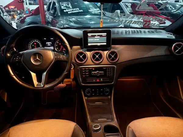 MERCEDES-BENZ GLA 200 1.6 CGI ADVANCE 16V TURBO MERCEDES-BENZ GLA 200 1.6 CGI ADVANCE 16V TURBO