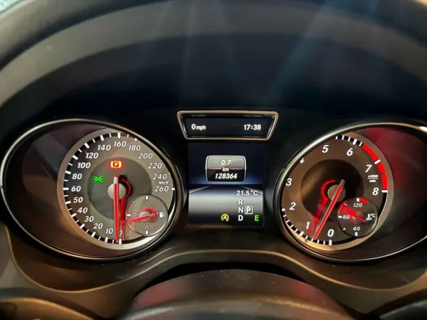 MERCEDES-BENZ GLA 200 1.6 CGI ADVANCE 16V TURBO MERCEDES-BENZ GLA 200 1.6 CGI ADVANCE 16V TURBO