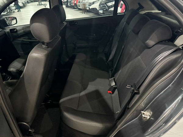 VOLKSWAGEN Gol 1.0 12V MPI TOTALFLEX VOLKSWAGEN Gol 1.0 12V MPI TOTALFLEX