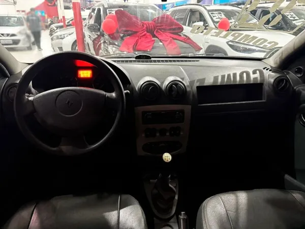 RENAULT Logan 1.0 EXPRESSION 16V RENAULT Logan 1.0 EXPRESSION 16V