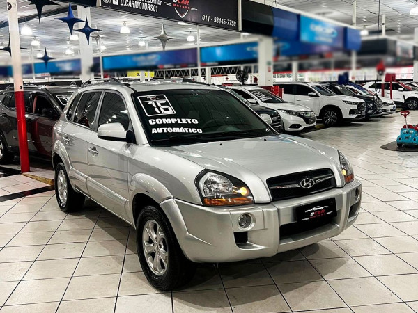 HYUNDAI Tucson 2.0 MPFI GLS BASE 16V 143CV 2WD HYUNDAI Tucson 2.0 MPFI GLS BASE 16V 143CV 2WD