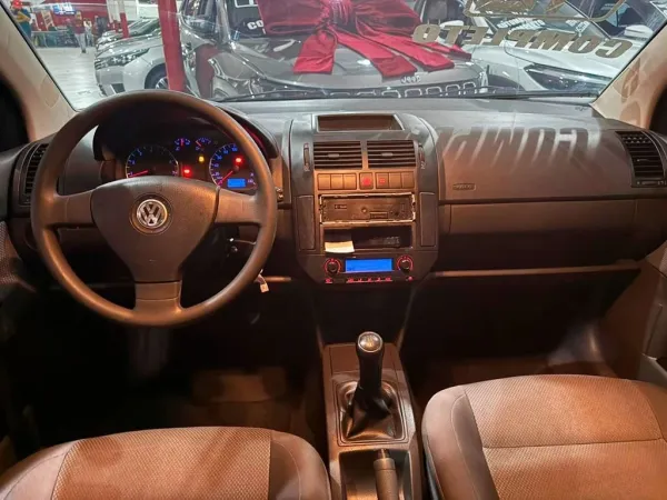 VOLKSWAGEN POLO 1.6 MI 8V VOLKSWAGEN POLO 1.6 MI 8V