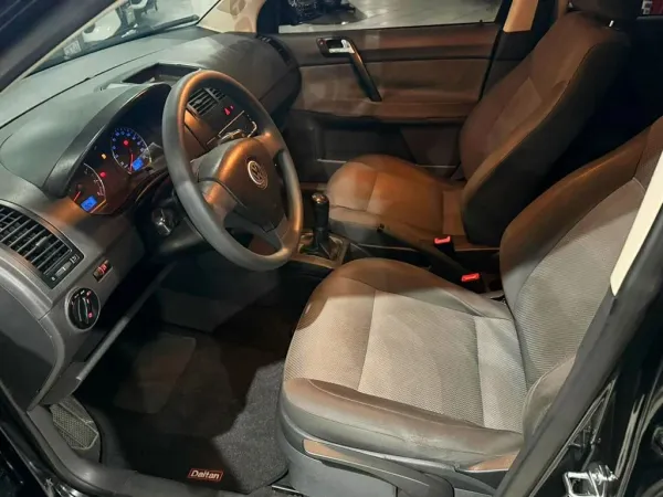 VOLKSWAGEN POLO 1.6 MI 8V VOLKSWAGEN POLO 1.6 MI 8V