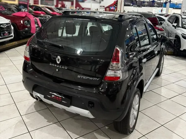 RENAULT Sandero 1.6 STEPWAY 16V RENAULT Sandero 1.6 STEPWAY 16V