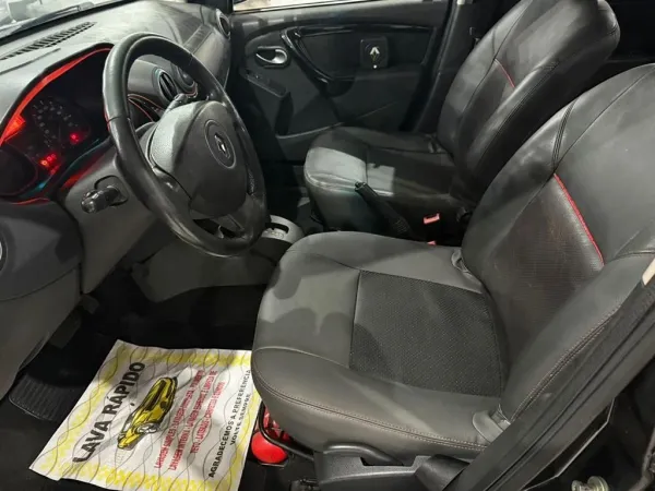 RENAULT Sandero 1.6 STEPWAY 16V RENAULT Sandero 1.6 STEPWAY 16V