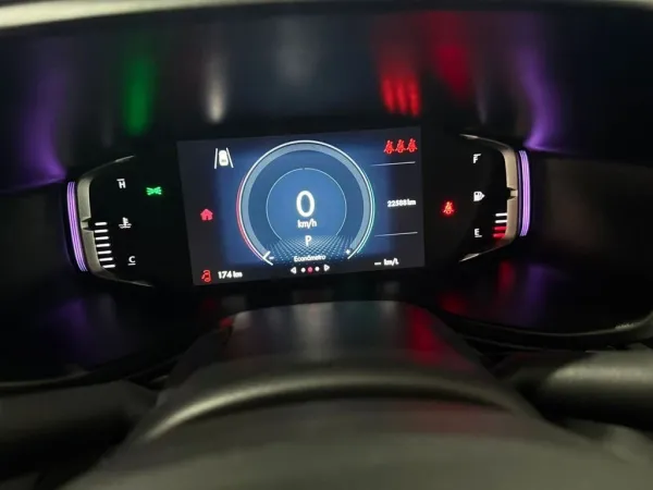 FIAT Fastback 1.3 TURBO 270 LIMITED EDITION FIAT Fastback 1.3 TURBO 270 LIMITED EDITION