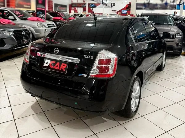 NISSAN Sentra 2.0 S 16V NISSAN Sentra 2.0 S 16V