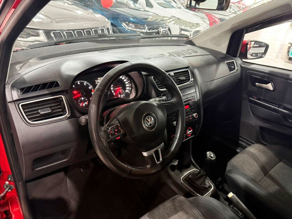 VOLKSWAGEN Fox 1.6 MI 8V VOLKSWAGEN Fox 1.6 MI 8V