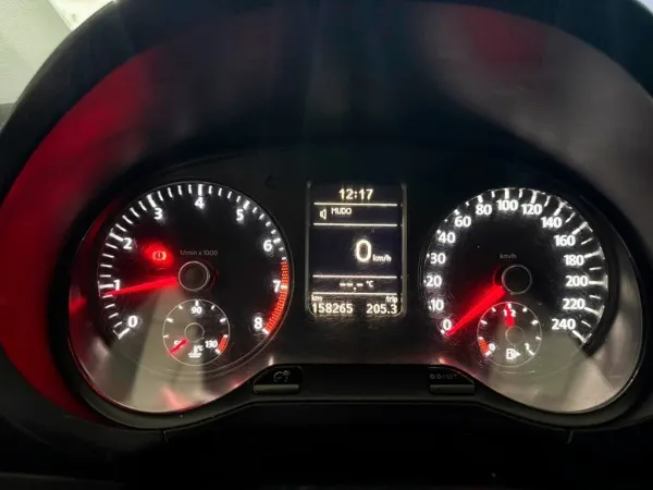 VOLKSWAGEN Fox 1.6 MI 8V VOLKSWAGEN Fox 1.6 MI 8V